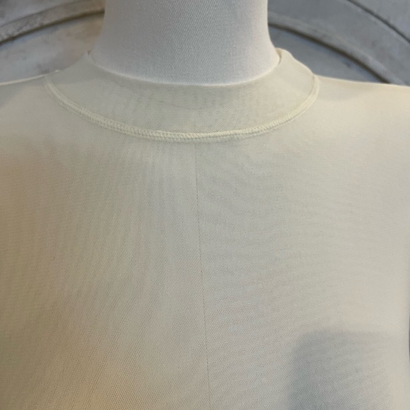 SKIMS Summer Mesh Cream Women's Short Sleeve Bodysuit - Picture 3 of 6